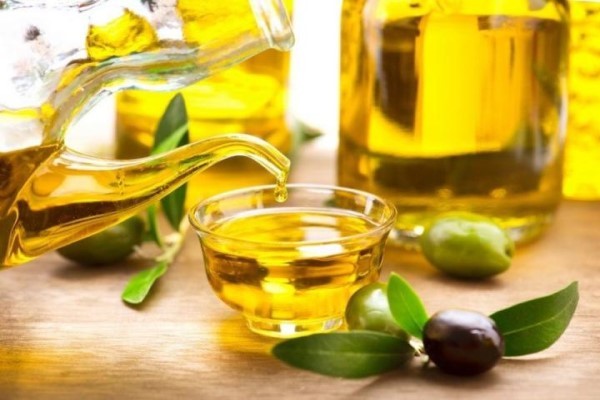 Dầu oliu bao nhiêu calo? Sử dụng dầu oliu có giảm cân không?